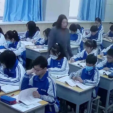 交流课堂经验，提高实效教学—陇海初中政史地组听评课活动纪实