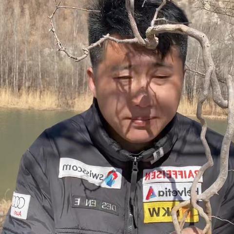 在直播间拍下了两棵崖荆（东北黄荆），快春分了，看看还能不能种活？