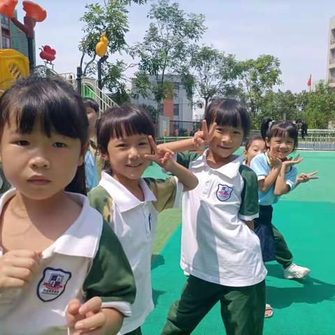 弘正教育—贝迪堡童话幼儿园果五班【半个柠檬作品🎨】🌟