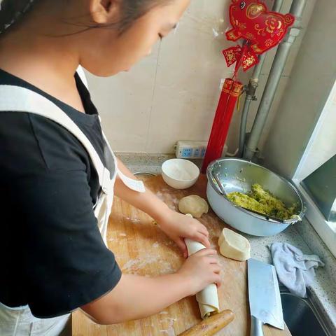 《暑期自己制作菜卷》～霍怡霏