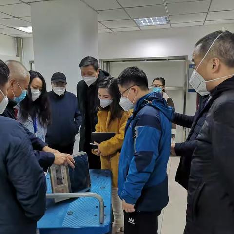 积极组织舆情研判，深入开展专题培训