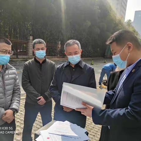 市市场监管疫情防控督导组对碑林区进口非冷链企业进行督导检查