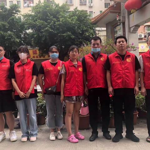 光雅园居民小组党支部开展清洁环境活动