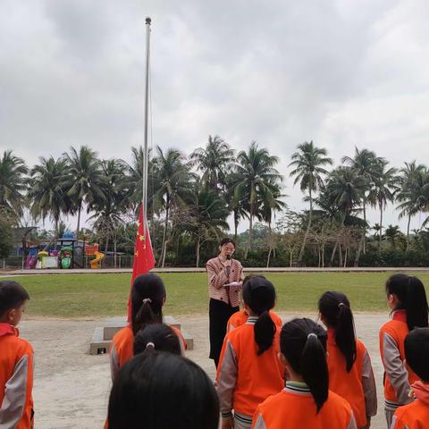 塔洋镇中心学校红花小学“垃圾不落地，校园更美丽”的实践活动启动仪式