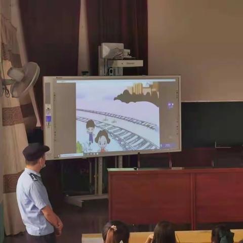 独城镇：铁路宣讲进校园，安全守护伴成长。