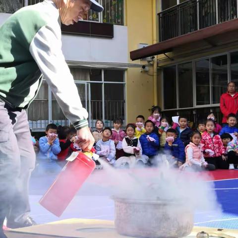康贝儿金林碧水幼儿园消防演练
