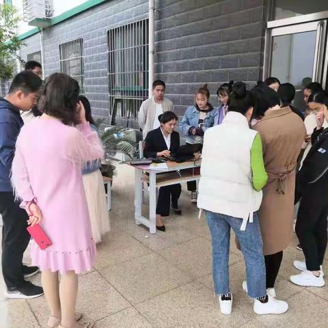 桐柏农商银行营业部联合盘古学校驻点营销