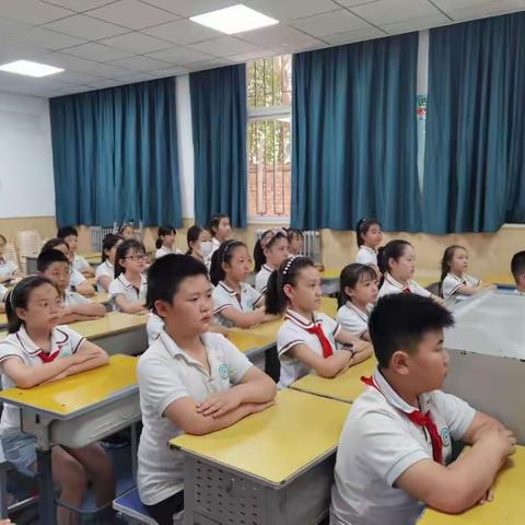 "演"绎精彩"讲"出自信——西安市太元路学校小学部四年级语文组演讲比赛播报