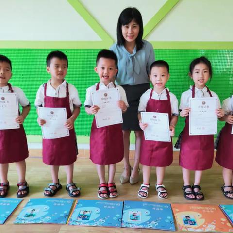 陆丰神墨教育－爱童幼儿园神墨绘画班学员晋级啦！