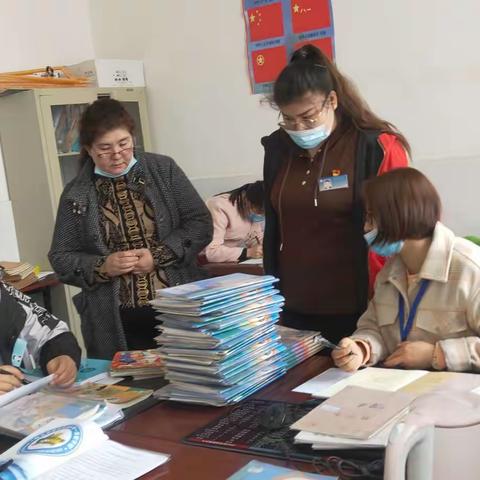 “常规检查促发展，砥砺前行谱新篇”——轮台县群巴克镇九年一贯制学校教学常规检查