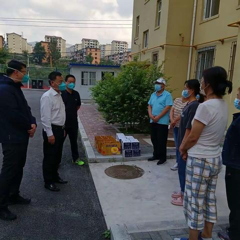 区领导看望慰问援芬医疗队医护人员及市级隔离专班人员