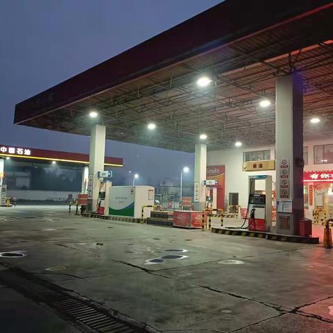 平凡的岗位，节日的坚守