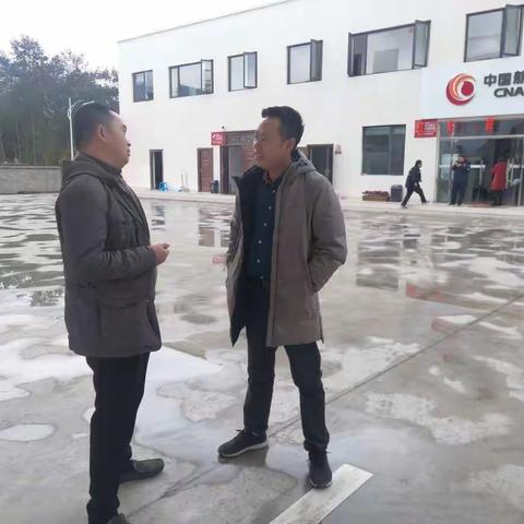 安北片区经理喻小东一行到区域内周边LNG站进行调查和洽谈