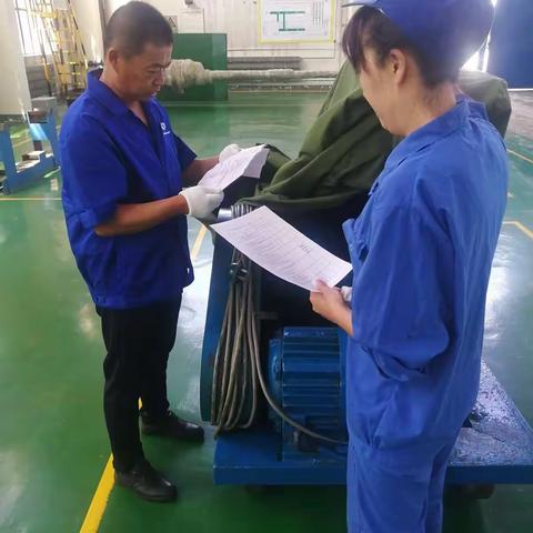 502车间落实放高温假前安全，现场检查工作