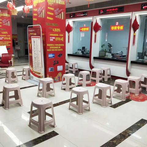 陈洋支行：厅堂服务赢点赞