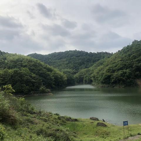 屋场听民意 夜话促振兴