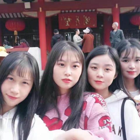 美女如芸，景美人更美，人景美如画。