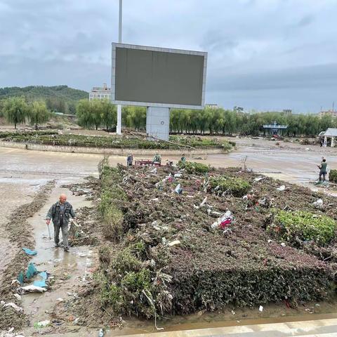 南召县城管局积极应对洪灾