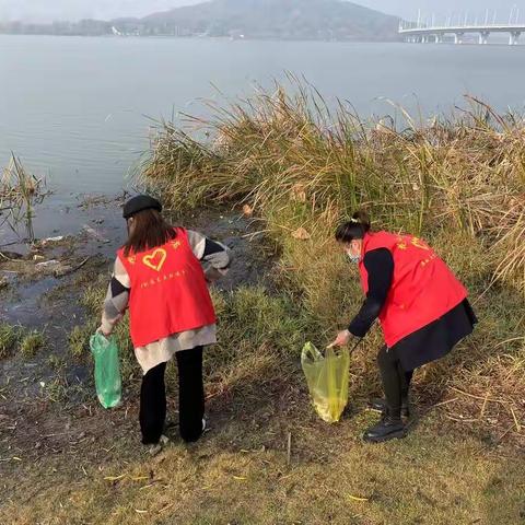 清洁家园在行动，红马甲让“气温” 升起来