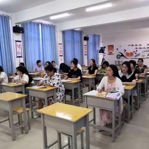 躬耕不止  教研筑梦——柳江路小学邀请区教研室刘俊岭老师进行教研指导