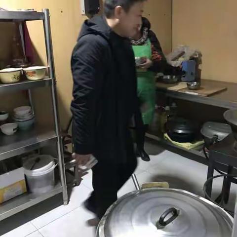 做好辖区食品监督 确保群众饮食安全