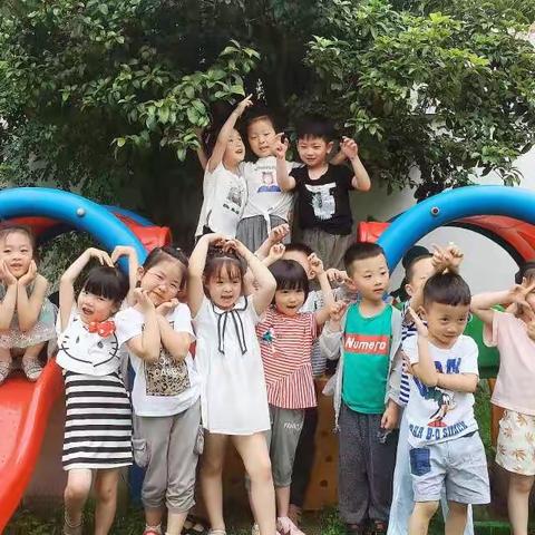 粮食局幼儿园大二班家长半日开放活动邀请函