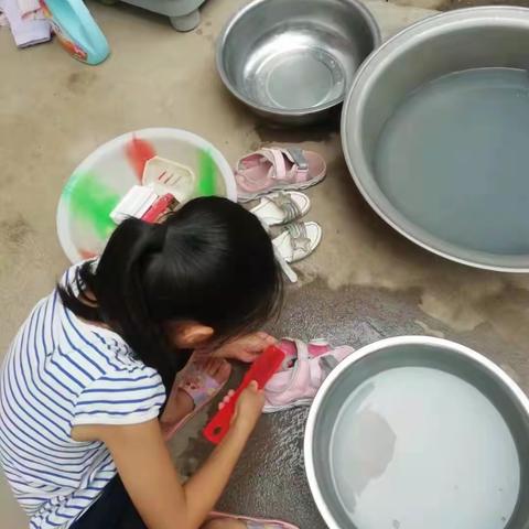 乐享劳动—记马额中心校二年级一班暑假劳动之旅