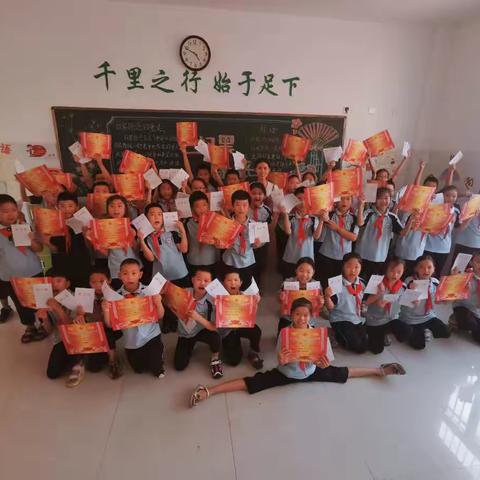 不负花期，共沐暖阳——花园路小学三年级二班成长印记