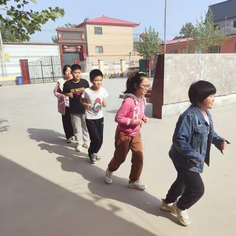 关爱学生幸福成长——杜村集中心校东冀庄小学六年级:春日运动好时光！