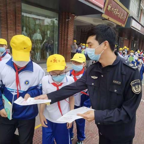 安阳市局开展保护未成年人免受电子烟危害宣传“进校园”活动