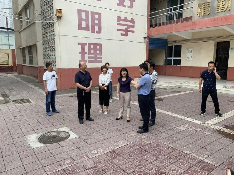 秦都区领导莅临古渡中学检查防溺水专项工作