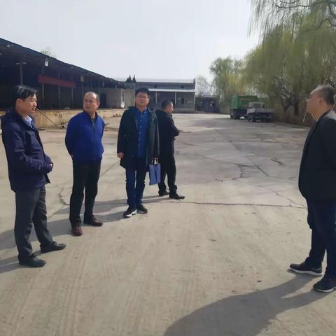 西咸新区应急管理局对沣东新城危化企业开展安全检查