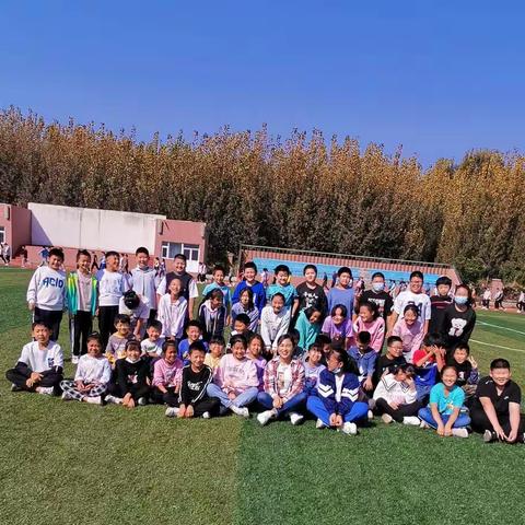 星光不问赶路人  时光不负有心人——五图街道邓家庄小学5（1）班学期成长记