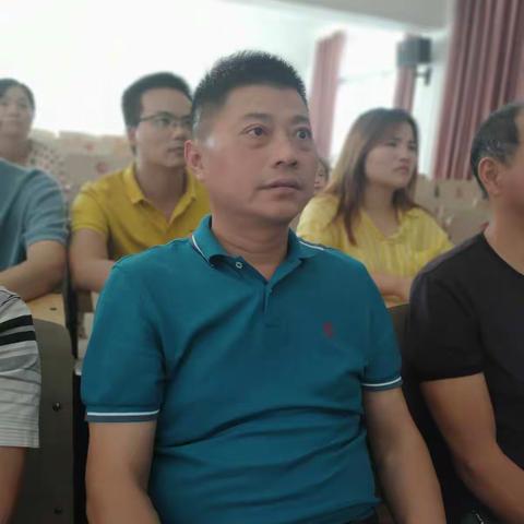 聚焦国庆直播场，万人空巷斗新妆——三汊港中小党员老师齐聚一堂