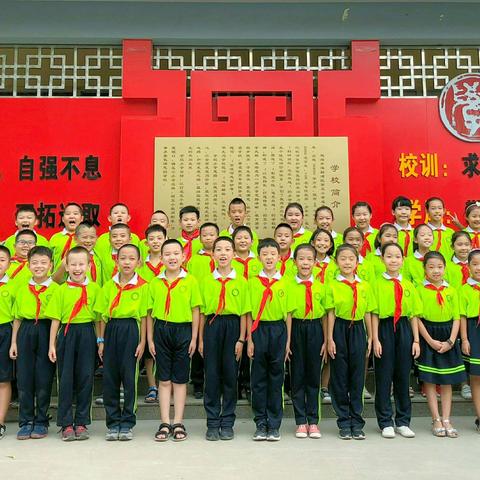 乌海市海勃湾区第五小学——家长进课堂携手共成长！