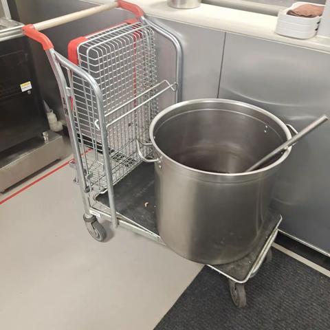 6.22日云鼎店后勤联合巡场问题及整改