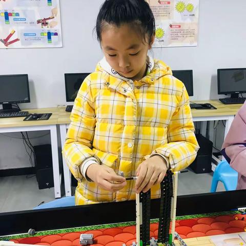 3.19  智能窗帘 王馨可