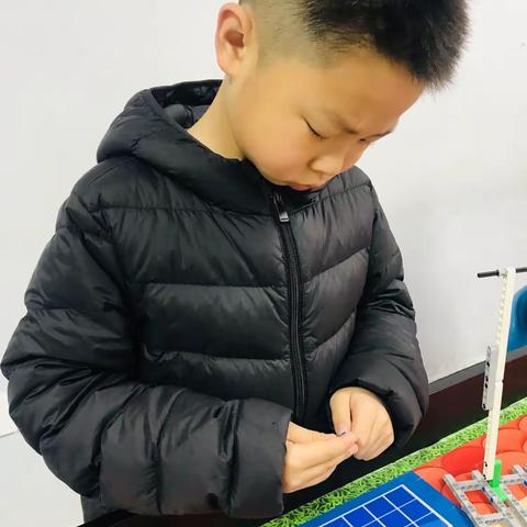 3.19  智能窗帘 张效豪