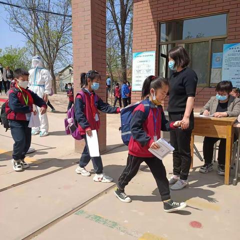 开学啦，开学啦--朱集镇中心小学一年级一班复学第一课
