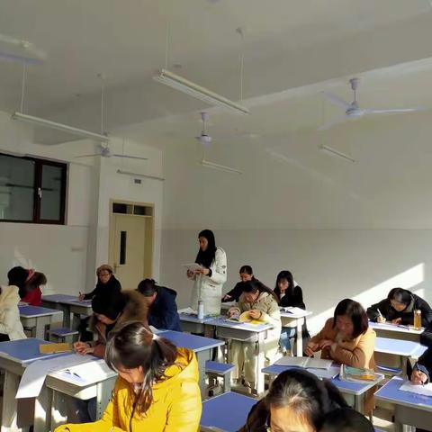 记12月8日英语组集体教研活动