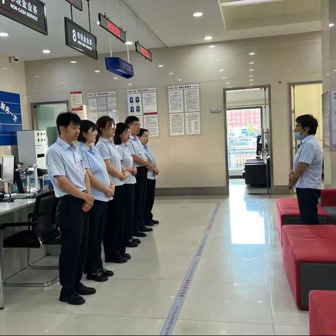 承德丰宁支行积极做好纪念币兑换工作