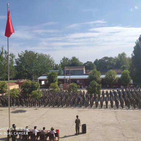 小小军人志气高，威武英姿展新貌——习城乡二中七（1）班军训生活纪实精彩瞬间展示