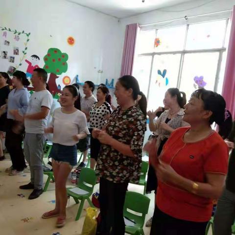 渊明实验幼儿园小班新学期家长会