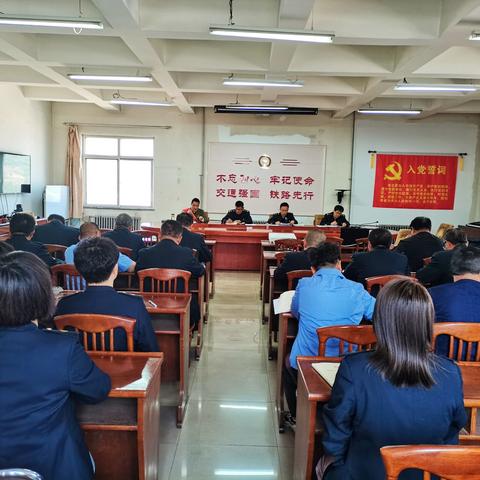 左权县“永远跟党走——百人百业讲百年”主题宣讲暨“军民融合宣讲团”走进阳涉铁路左权站区进行第二次宣讲