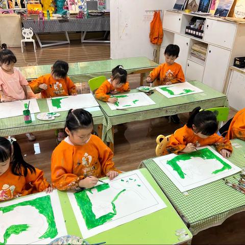 hello艺术二级班《丛林老虎🐅》