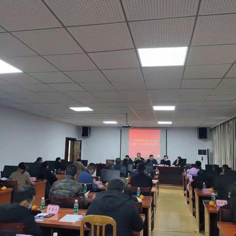 人行平昌县支行联合县委统战部、县工商联开展金融支持稳企业保就业政策宣讲会