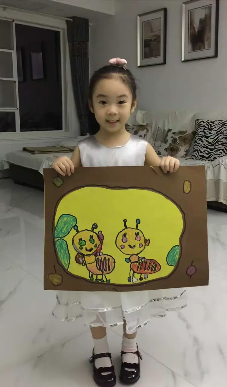 小蚂蚁搬家