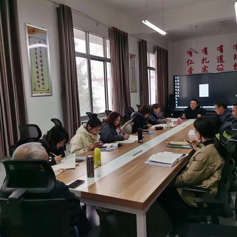 众人拾柴火焰高，共开作业设计新篇章--罗江中学初中语文组“优化作业设计”专题研讨活动