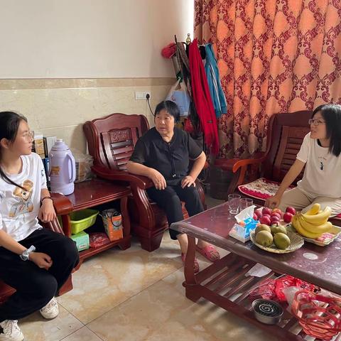 情系毕业生，爱在家访路