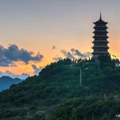 (345班李锦昊）百年华诞，缅怀革命先烈，培养爱国情怀。永远跟党走。